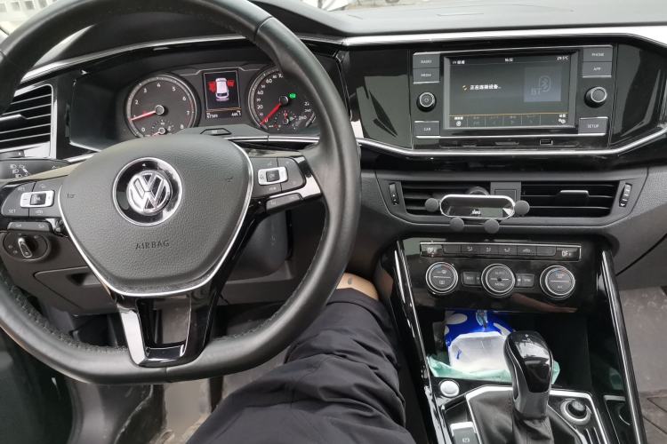 Used Volkswagen Tayron 2019 330TSI Two-Wheel Drive Luxury Model China VI Standard Center Console