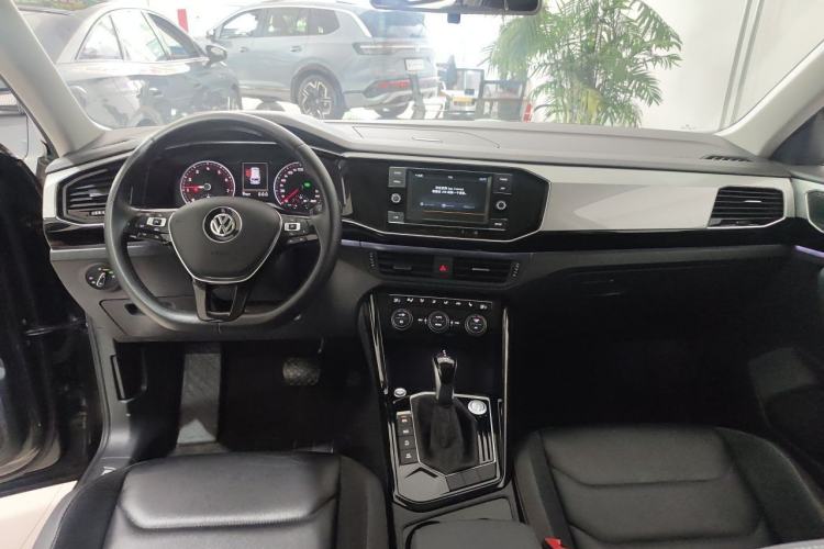 Used Volkswagen Tayron 2019 330TSI Two-Wheel-Drive Luxury Version China V Emission Standard Center Console