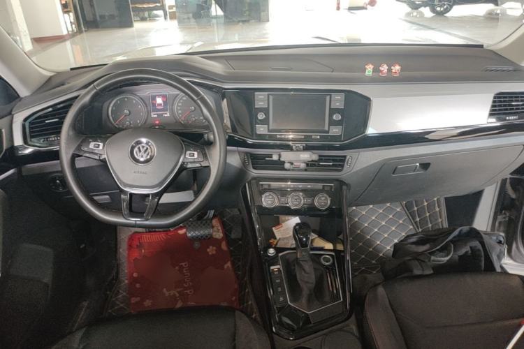 Used Volkswagen Tayron 2019 330TSI Two-Wheel Drive Luxury Model China VI Standard Center Console