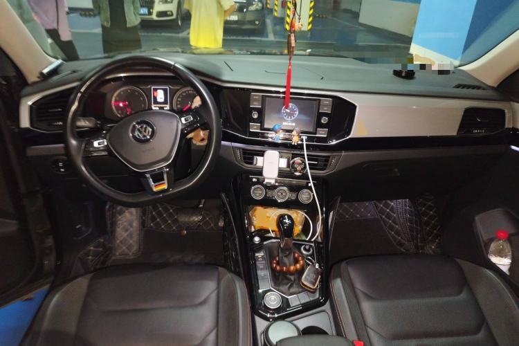Used Volkswagen Tayron 2019 330TSI Four-Wheel Drive Luxury Version China VI Standard Center Console