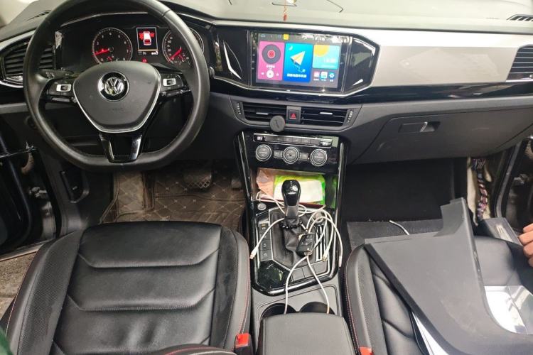 Used Volkswagen Tayron 2019 330TSI Two-Wheel Drive Luxury Model China VI Standard Center Console