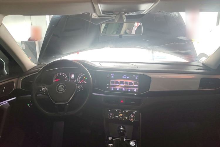 Used Volkswagen Tayron 2019 330TSI Two-Wheel Drive Luxury Model China VI Standard Center Console