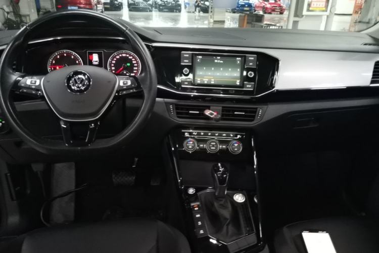 Used Volkswagen Tayron 2019 330TSI Two-Wheel Drive Luxury Model China VI Standard Center Console