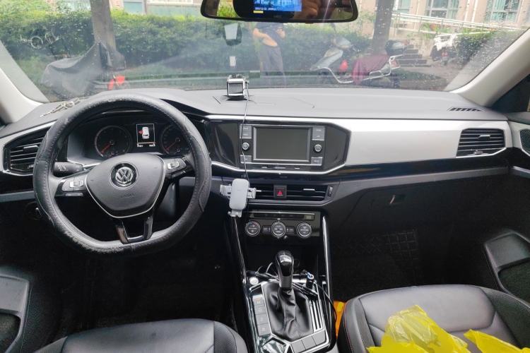 Used Volkswagen Tayron 2019 330TSI Two-Wheel Drive Luxury Model China VI Standard Center Console