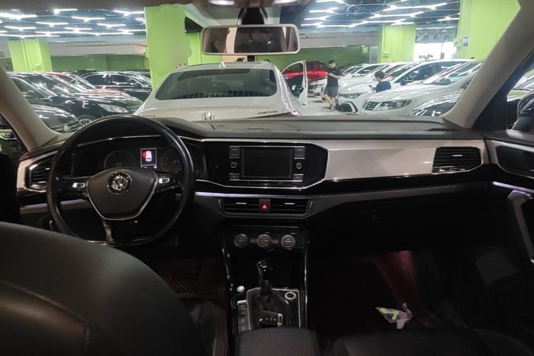 Used Volkswagen Tayron 2019 330TSI Two-Wheel Drive Luxury Model China VI Standard Center Console