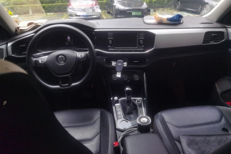 Used Volkswagen Tayron 2019 330TSI Two-Wheel Drive Luxury Model China VI Standard Center Console
