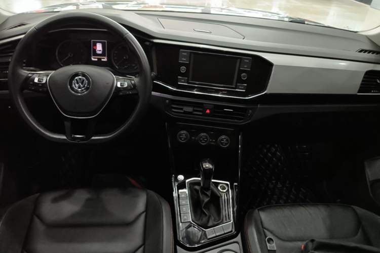 Used Volkswagen Tayron 2019 330TSI Two-Wheel Drive Luxury Model China VI Standard Center Console