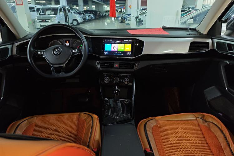 Used Volkswagen Tayron 2019 330TSI Two-Wheel-Drive Luxury Version China V Emission Standard Center Console