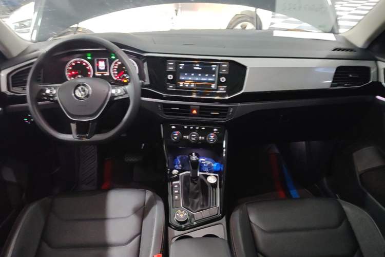 Used Volkswagen Tayron 2019 330TSI Four-Wheel Drive Luxury Version China V Standard Center Console