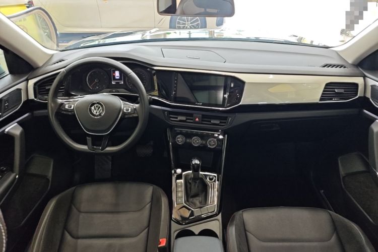 Used Volkswagen Tayron 2019 330TSI Two-Wheel Drive Luxury Model China VI Standard Center Console