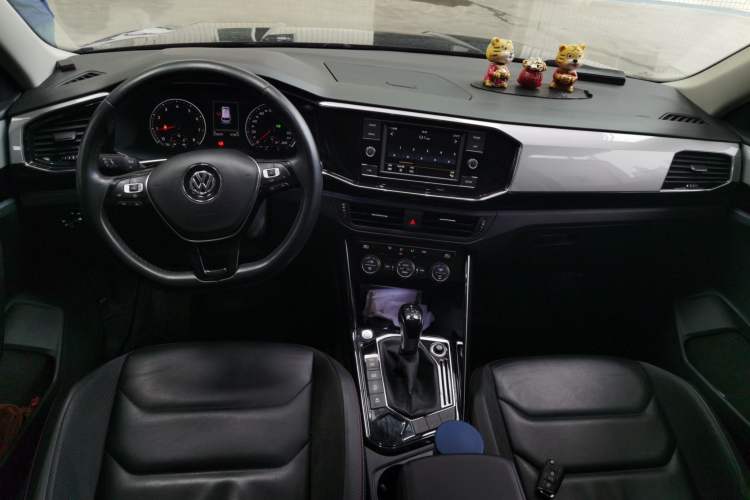 Used Volkswagen Tayron 2019 330TSI Two-Wheel Drive Luxury Model China VI Standard Center Console