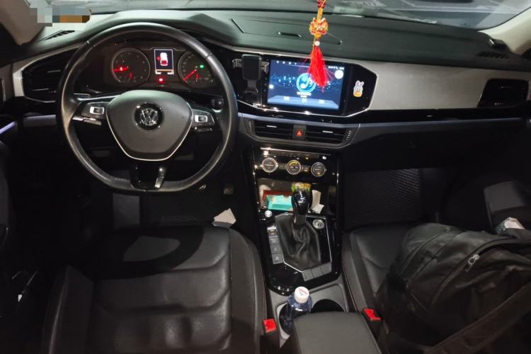 Used Volkswagen Tayron 2019 330TSI Two-Wheel Drive Luxury Model China VI Standard Center Console