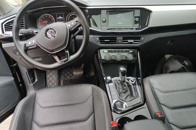 Used Volkswagen Tayron 2019 Teramont Edition 280TSI Two-Wheel Drive Luxury Model China VI Standard Center Console