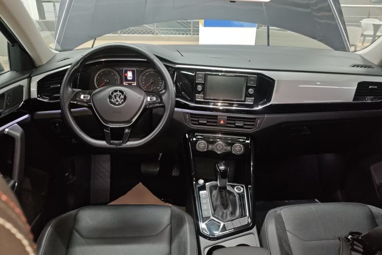 Used Volkswagen Tayron 2019 Teramont Edition 280TSI Two-Wheel Drive Luxury Model China VI Standard Center Console