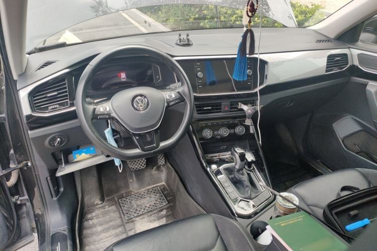 Used Volkswagen Tayron 2019 330TSI Two-Wheel-Drive Luxury Plus China VI Standard Center Console