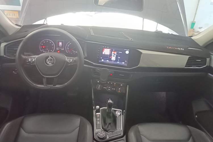 Used Volkswagen Tayron 2019 330TSI Four-Wheel Drive Luxury Version China VI Standard Center Console