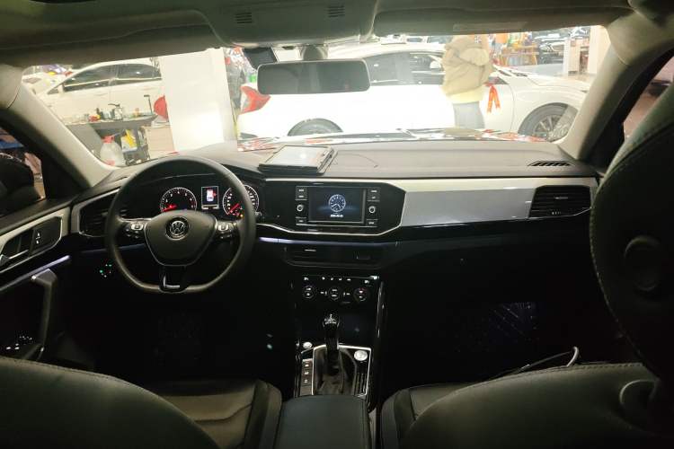 Used Volkswagen Tayron 2019 330TSI Four-Wheel Drive Luxury Version China VI Standard Center Console