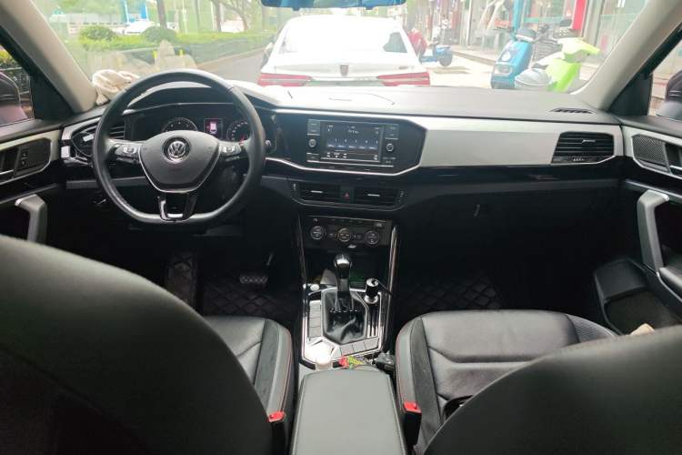 Used Volkswagen Tayron 2019 Teramont Edition 280TSI Two-Wheel Drive Luxury Model China VI Standard Center Console