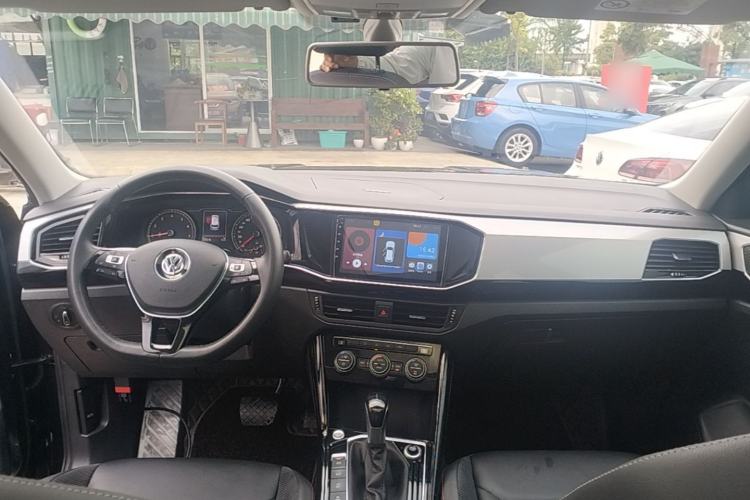 Used Volkswagen Tayron 2019 330TSI Two-Wheel Drive Luxury Model China VI Standard Center Console