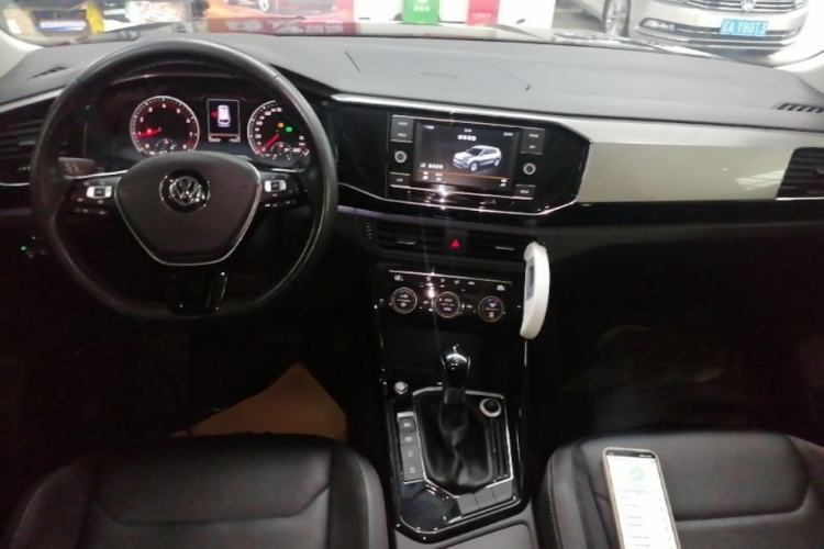 Used Volkswagen Tayron 2019 330TSI Two-Wheel Drive Luxury Model China VI Standard Center Console