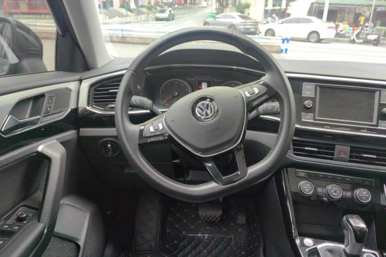 Used Volkswagen Tayron 2019 330TSI Four-Wheel Drive Luxury Version China VI Standard Center Console