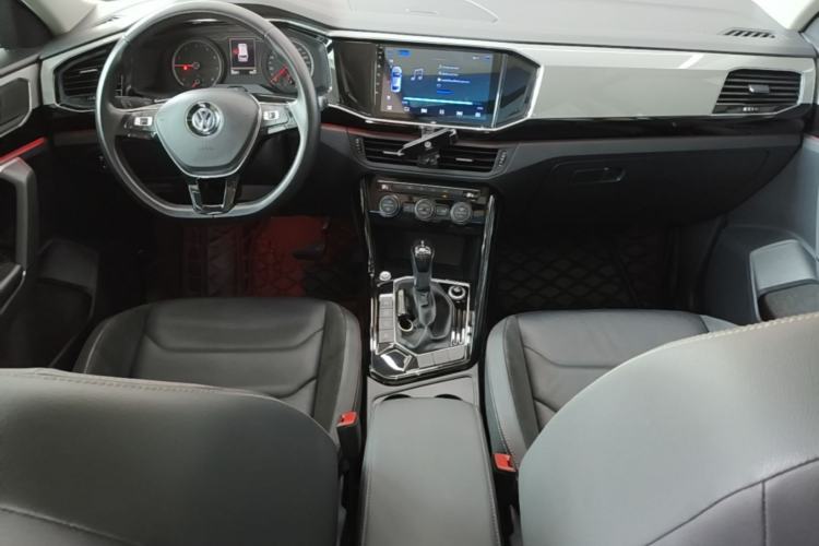 Used Volkswagen Tayron 2019 330TSI Two-Wheel Drive Luxury Model China VI Standard Center Console