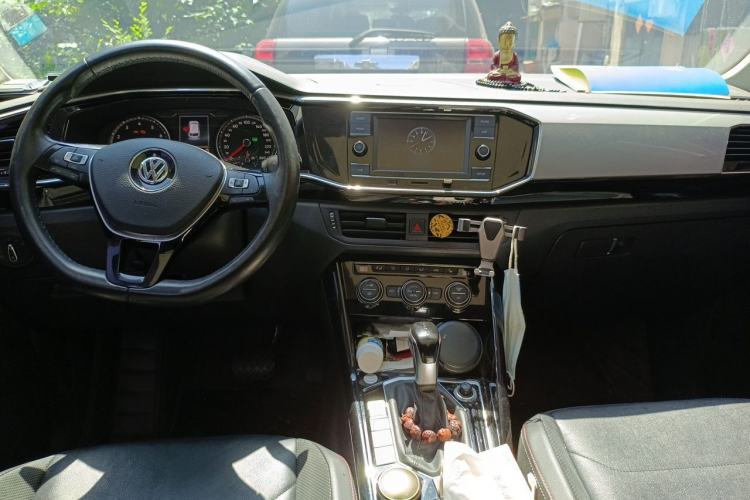 Used Volkswagen Tayron 2019 330TSI Two-Wheel Drive Luxury Model China VI Standard Center Console