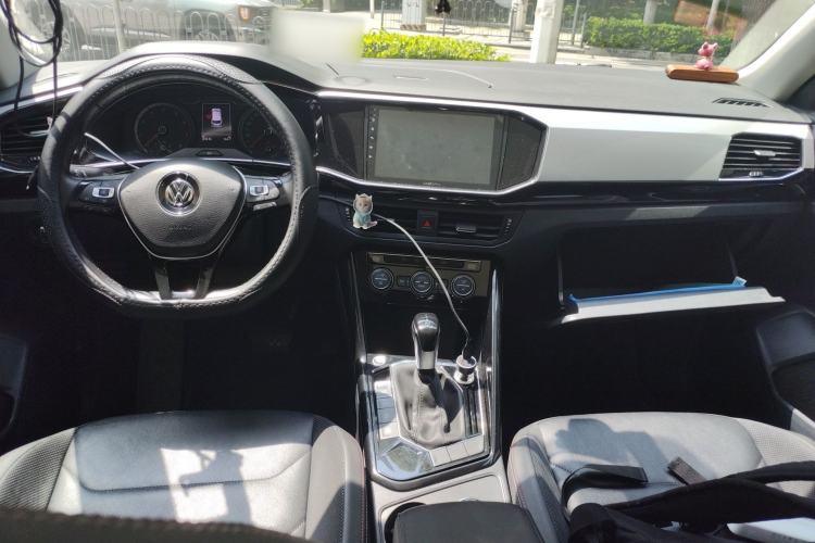Used Volkswagen Tayron 2019 Teramont Edition 280TSI Two-Wheel Drive Luxury Model China VI Standard Center Console