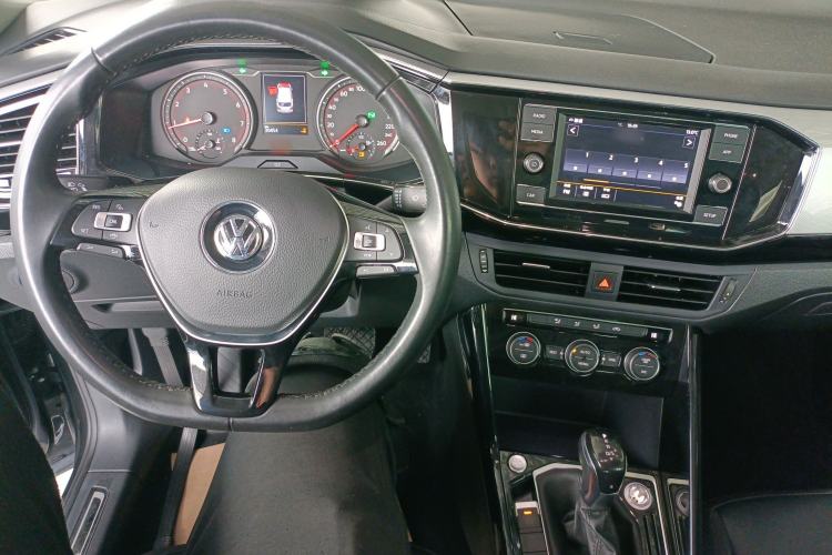 Used Volkswagen Tayron 2019 330TSI Two-Wheel Drive Luxury Model China VI Standard Center Console