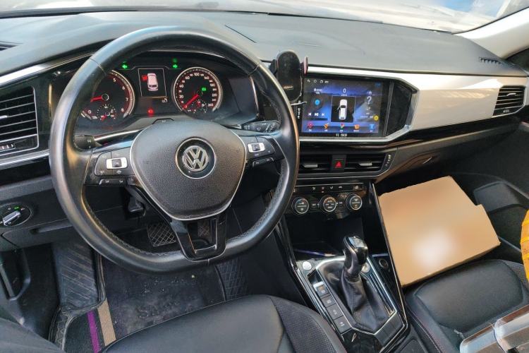 Used Volkswagen Tayron 2019 330TSI Two-Wheel Drive Luxury Model China VI Standard Center Console