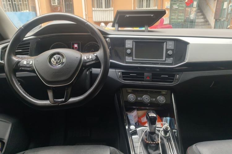 Used Volkswagen Tayron 2019 Teramont Edition 280TSI Two-Wheel Drive Luxury Model China VI Standard Center Console