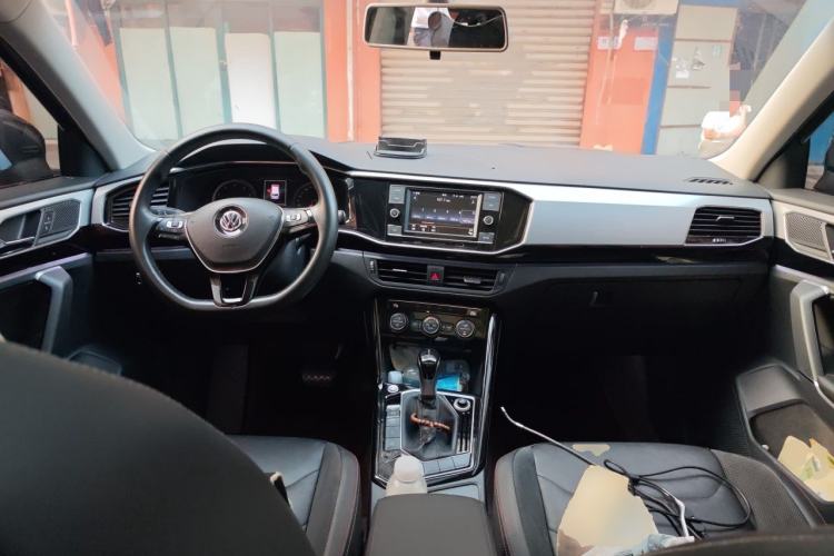 Used Volkswagen Tayron 2019 330TSI Two-Wheel Drive Luxury Model China VI Standard Center Console