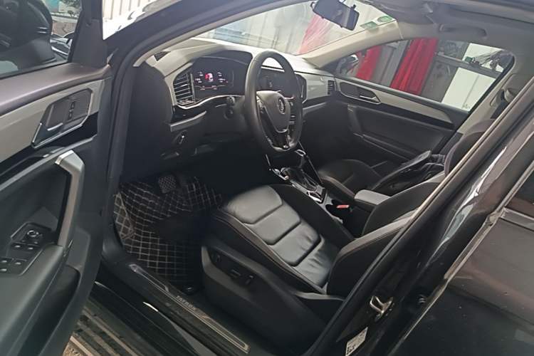 Used Volkswagen Tayron 2019 330TSI Two-Wheel-Drive Luxury Plus China VI Standard Driver Seat