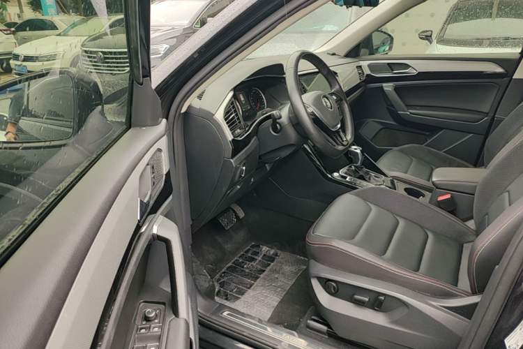 Used Volkswagen Tayron 2019 Teramont Edition 280TSI Two-Wheel Drive Luxury Model China VI Standard Driver Seat
