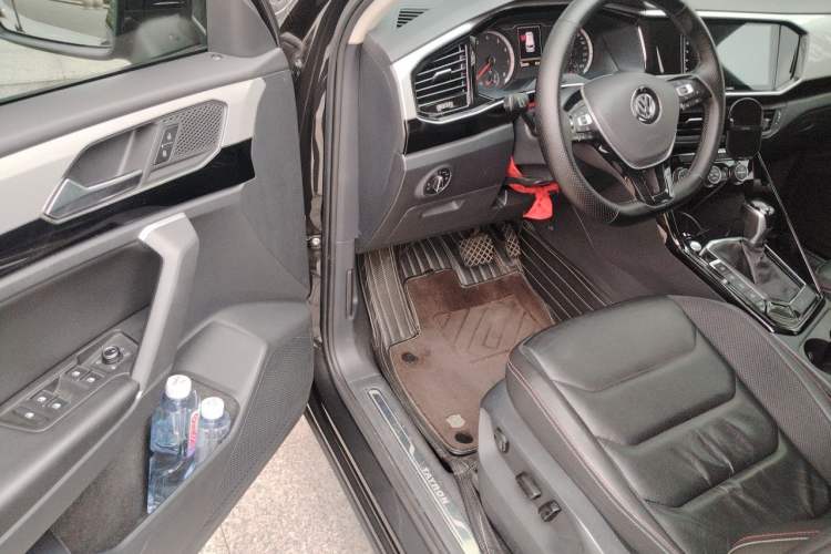 Used Volkswagen Tayron 2019 330TSI Two-Wheel-Drive Luxury Version China V Emission Standard Driver Seat