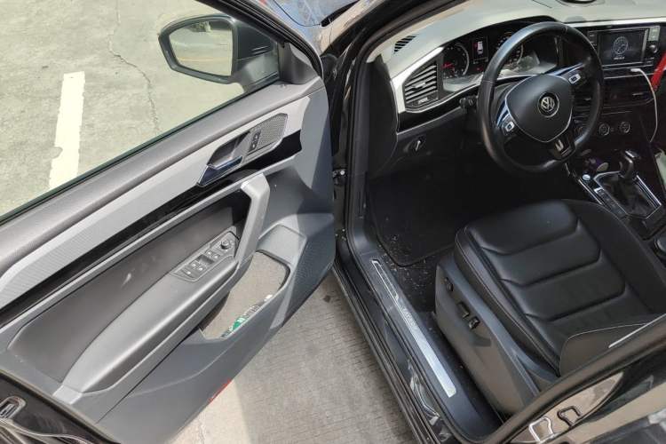 Used Volkswagen Tayron 2019 330TSI Two-Wheel Drive Luxury Model China VI Standard Driver Seat