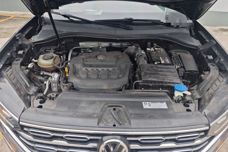 Used Volkswagen Tayron 2019 330TSI Two-Wheel Drive Luxury Model China VI Standard Engine Bay