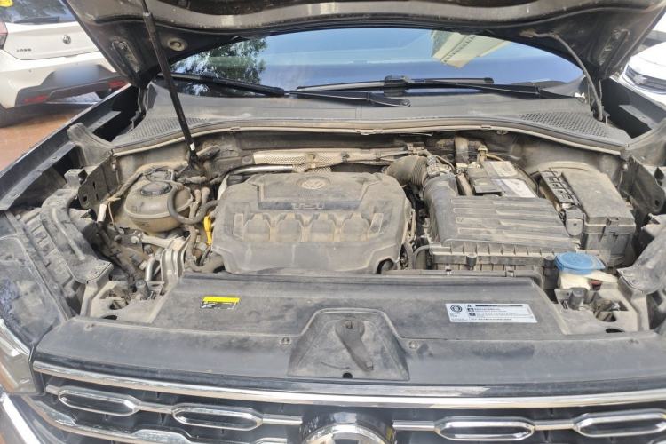 Used Volkswagen Tayron 2019 330TSI Two-Wheel Drive Luxury Model China VI Standard Engine Bay
