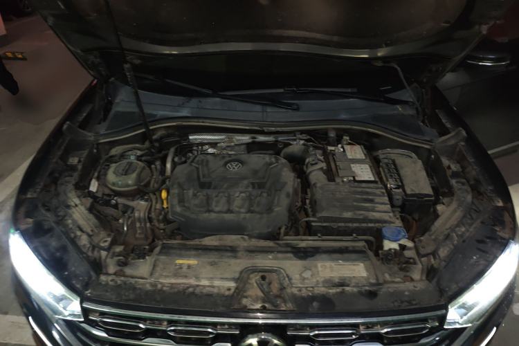 Used Volkswagen Tayron 2019 330TSI Two-Wheel Drive Luxury Model China VI Standard Engine Bay
