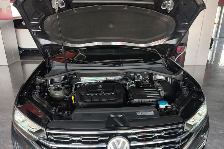 Used Volkswagen Tayron 2019 330TSI Two-Wheel Drive Luxury Model China VI Standard Engine Bay