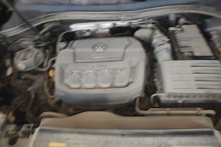 Used Volkswagen Tayron 2019 330TSI Two-Wheel Drive Luxury Model China VI Standard Engine Bay