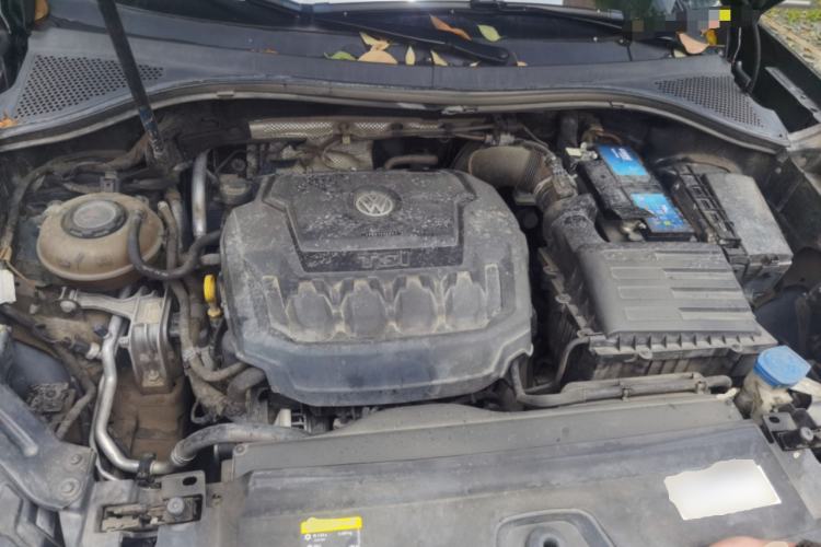 Used Volkswagen Tayron 2019 330TSI Two-Wheel Drive Luxury Model China VI Standard Engine Bay