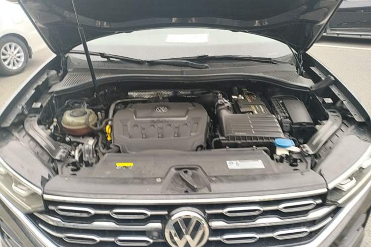 Used Volkswagen Tayron 2019 330TSI Four-Wheel Drive Luxury Version China VI Standard Engine Bay
