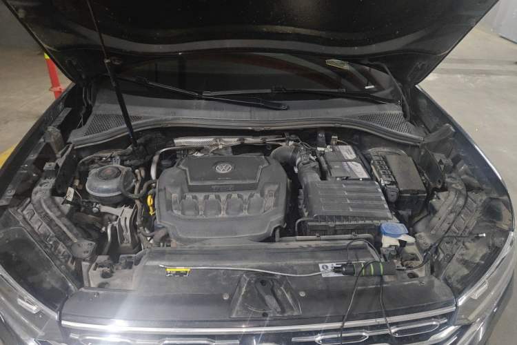 Used Volkswagen Tayron 2019 330TSI Two-Wheel Drive Luxury Model China VI Standard Engine Bay