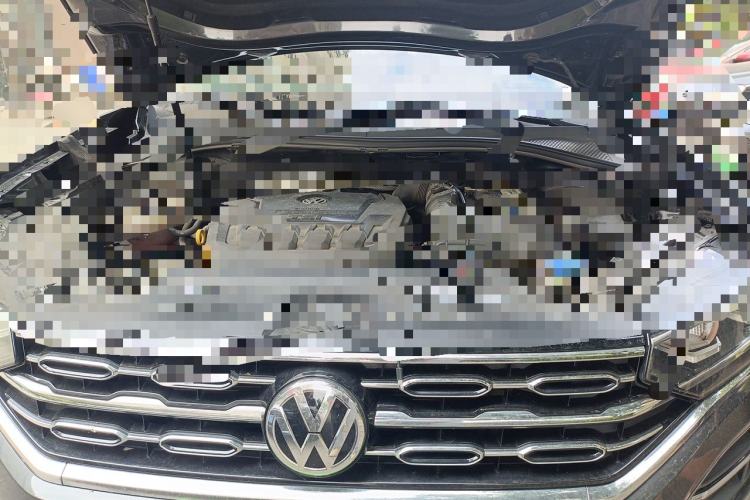 Used Volkswagen Tayron 2019 330TSI Two-Wheel Drive Luxury Model China VI Standard Engine Bay