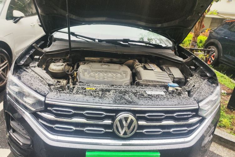 Used Volkswagen Tayron 2019 330TSI Two-Wheel Drive Luxury Model China VI Standard Engine Bay