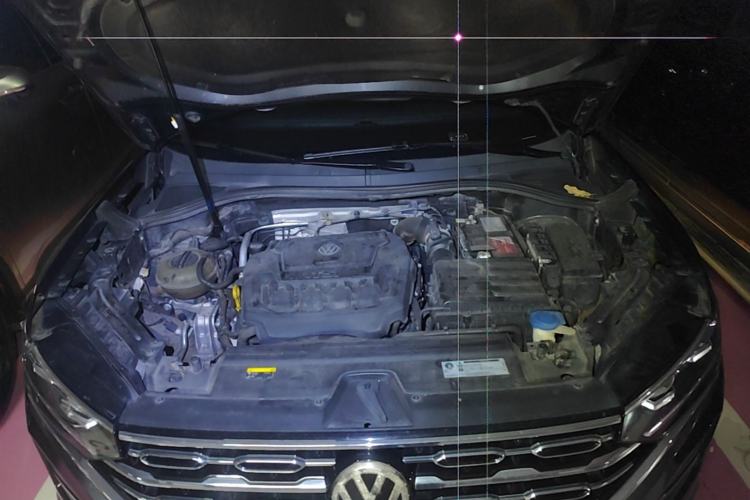 Used Volkswagen Tayron 2019 330TSI Two-Wheel Drive Luxury Model China VI Standard Engine Bay
