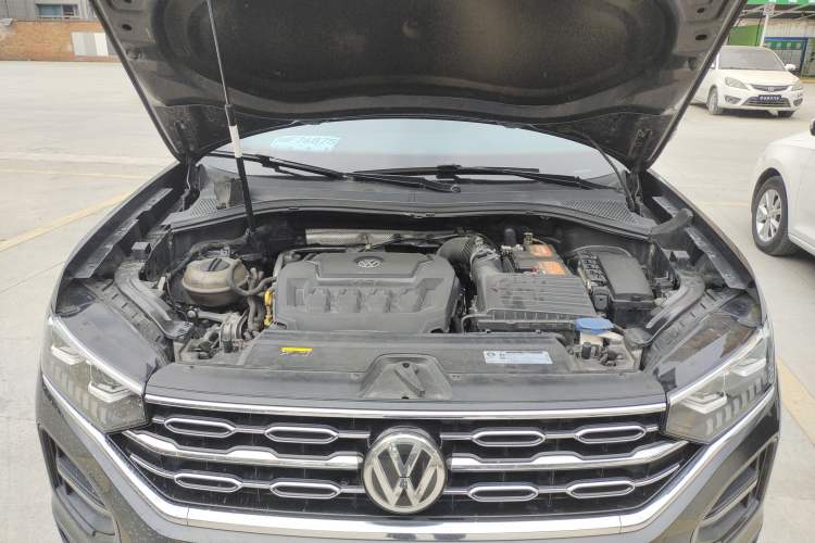 Used Volkswagen Tayron 2019 330TSI Two-Wheel-Drive Luxury Version China V Emission Standard Engine Bay