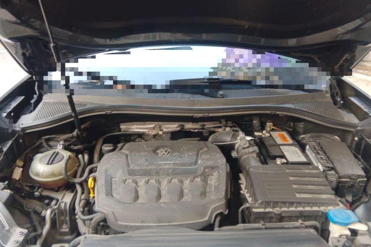 Used Volkswagen Tayron 2019 330TSI Two-Wheel Drive Luxury Model China VI Standard Engine Bay