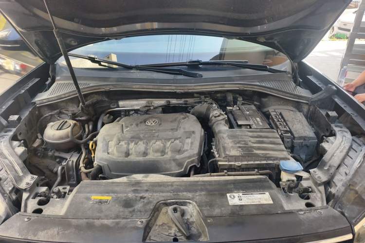 Used Volkswagen Tayron 2019 330TSI Two-Wheel Drive Luxury Model China VI Standard Engine Bay
